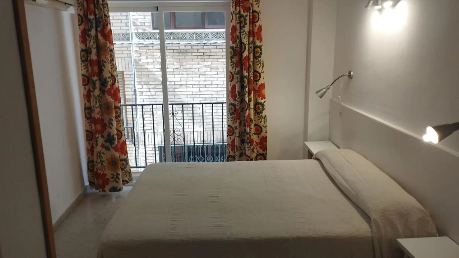 Hostal Altamar Almunecar 0*,  Spain