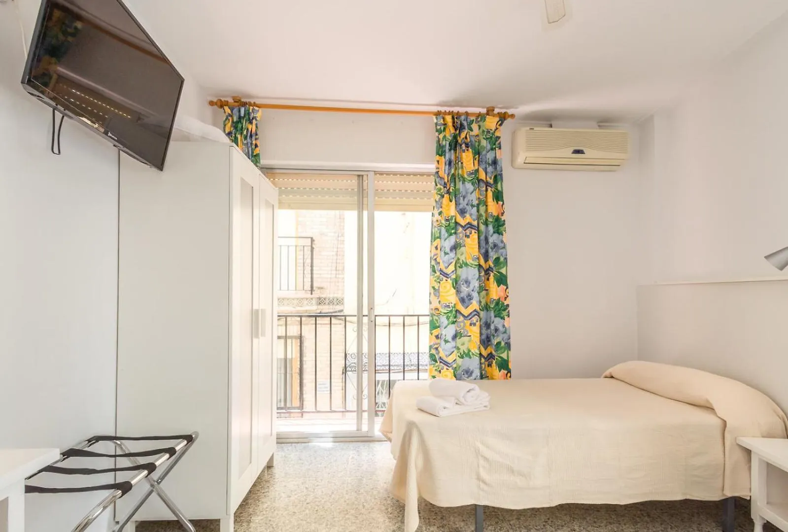 Hostal Altamar Almunecar Guest house