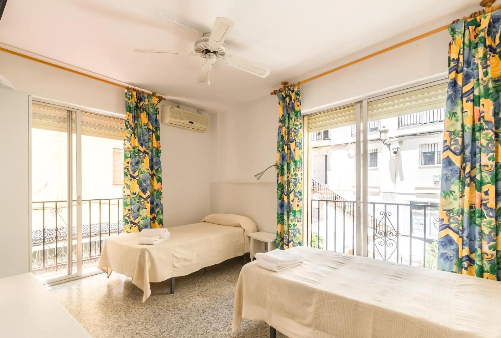 Hostal Altamar Almunecar