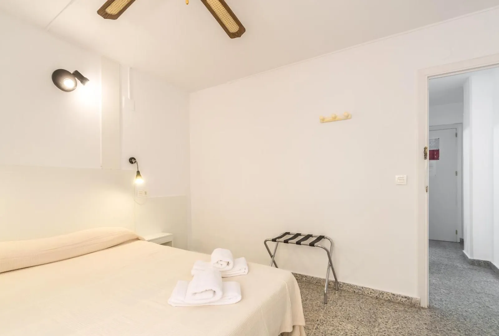 Guest house Hostal Altamar Almunecar