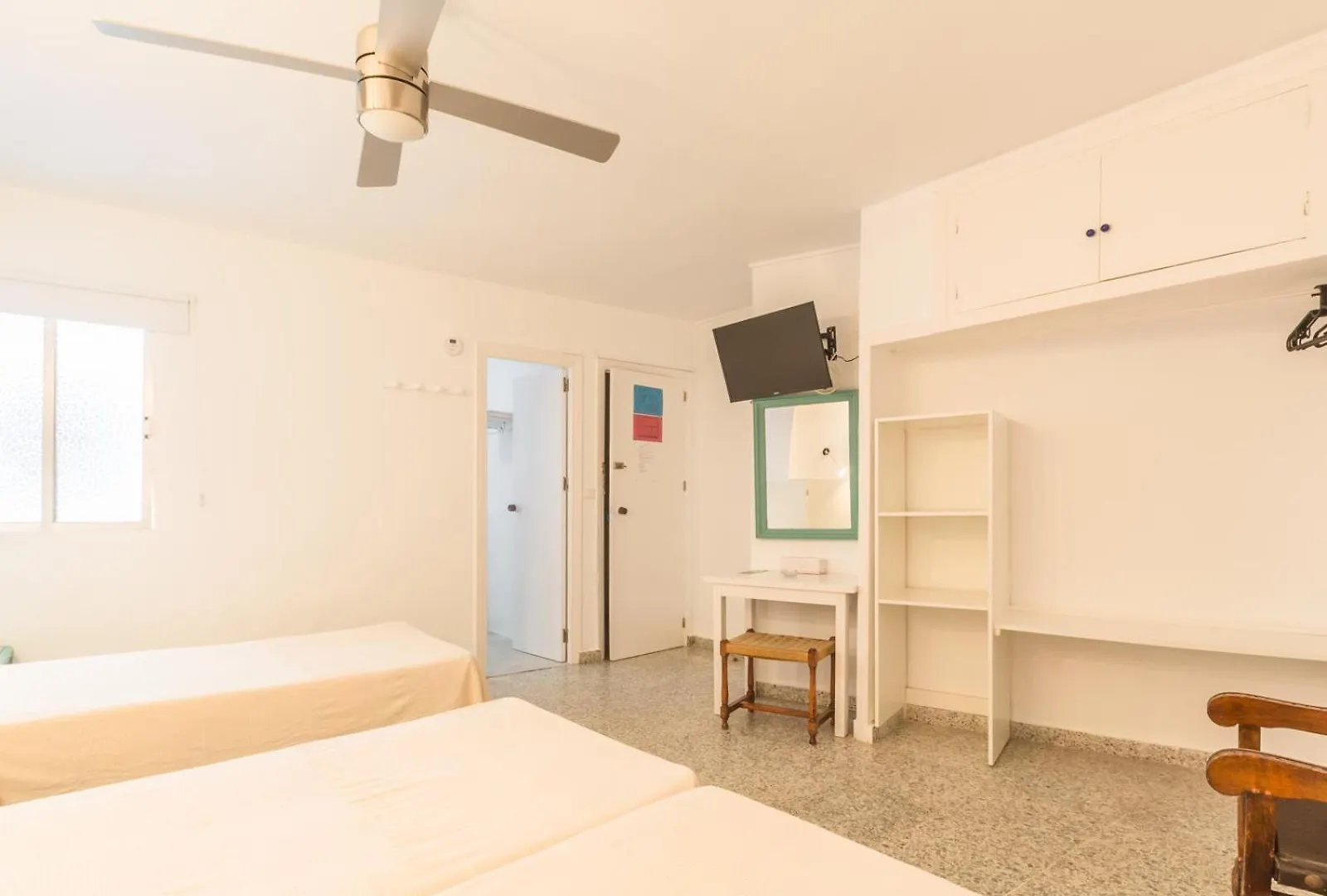 Hostal Altamar Almunecar 0*,  Spain