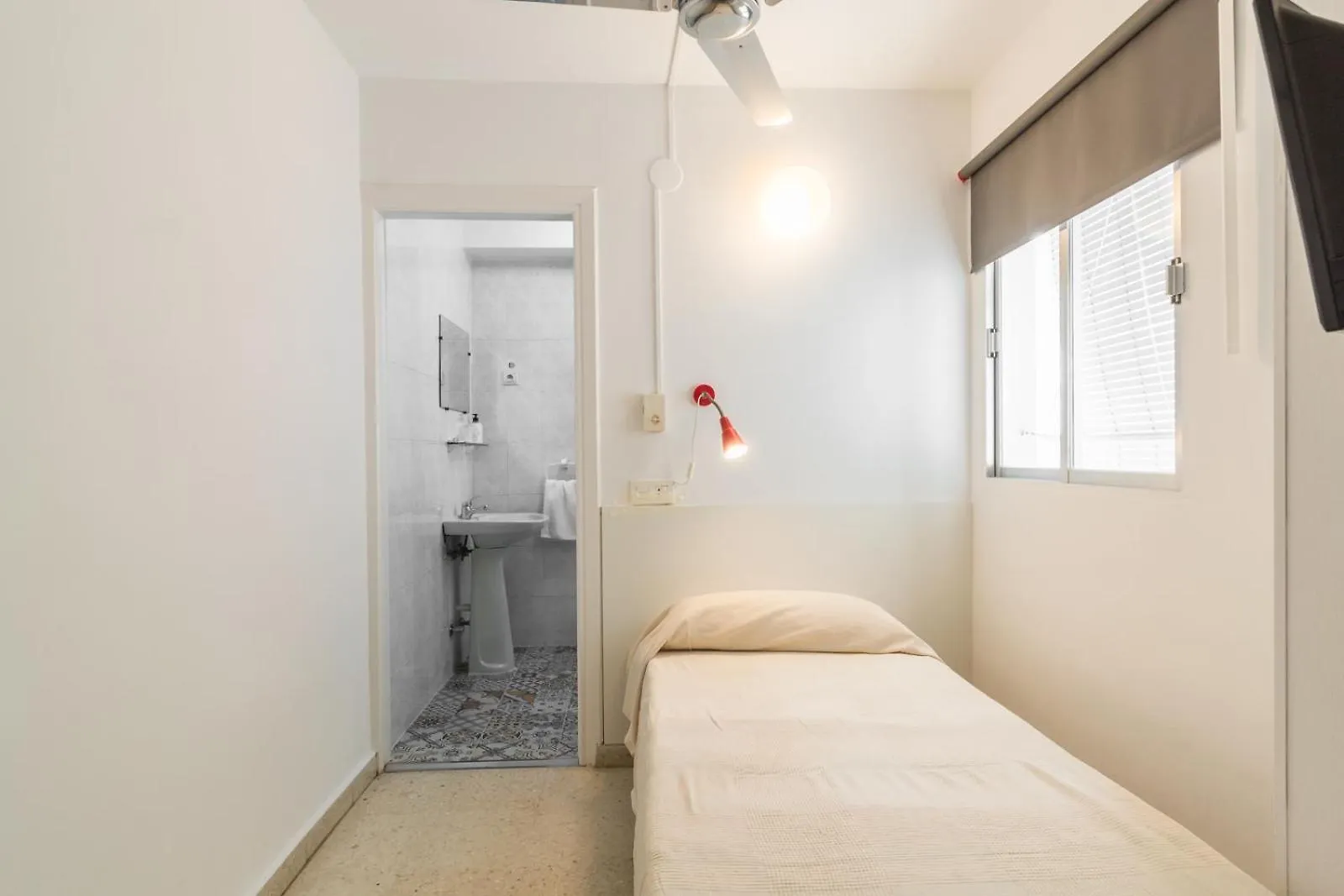Guest house Hostal Altamar Almunecar Spain