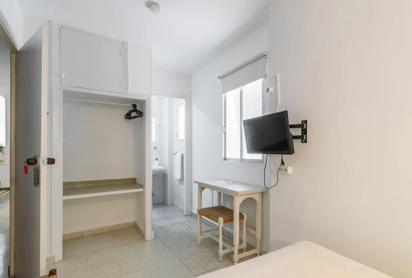 Hostal Altamar Almunecar 0*,  Spain