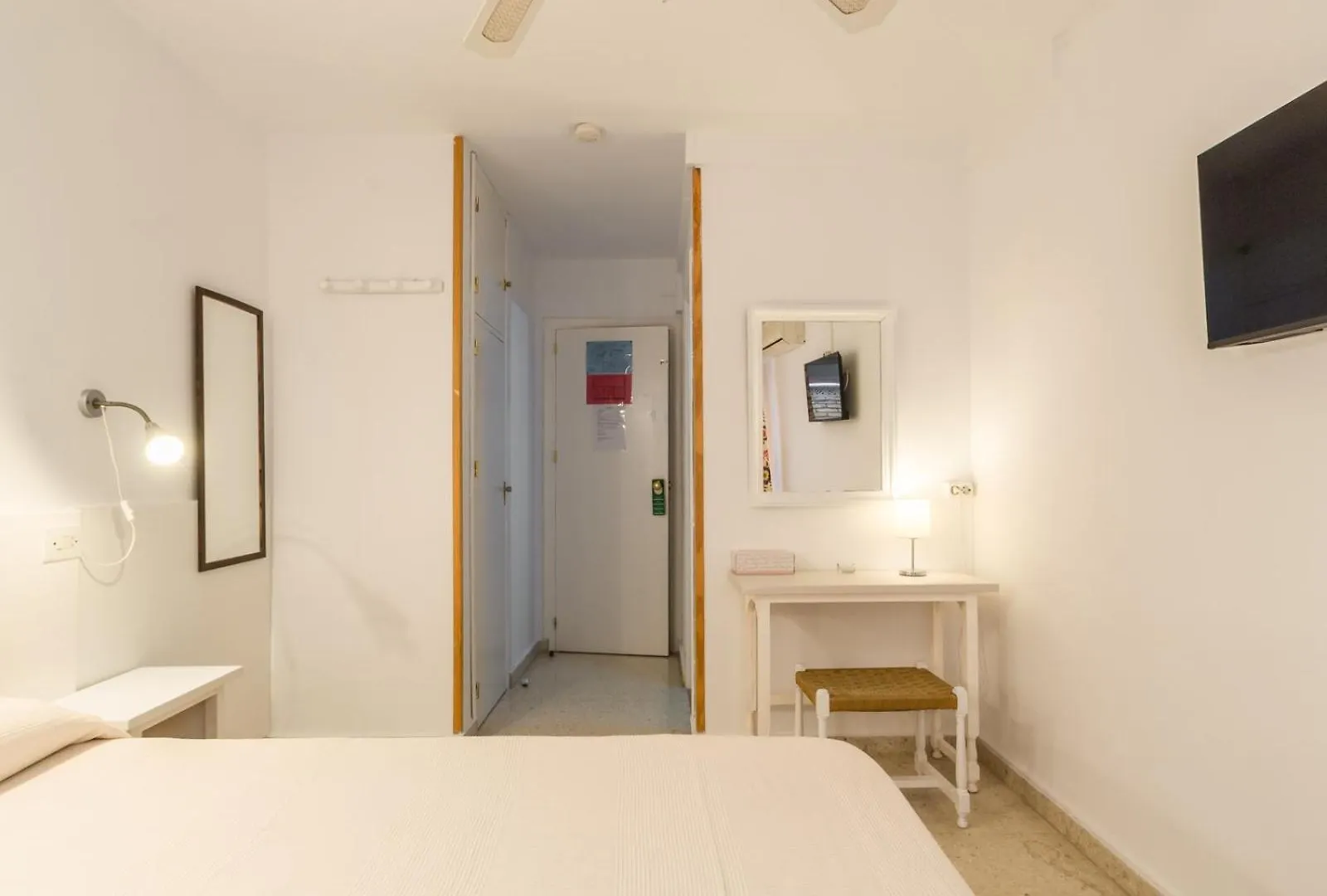 Hostal Altamar Almunecar