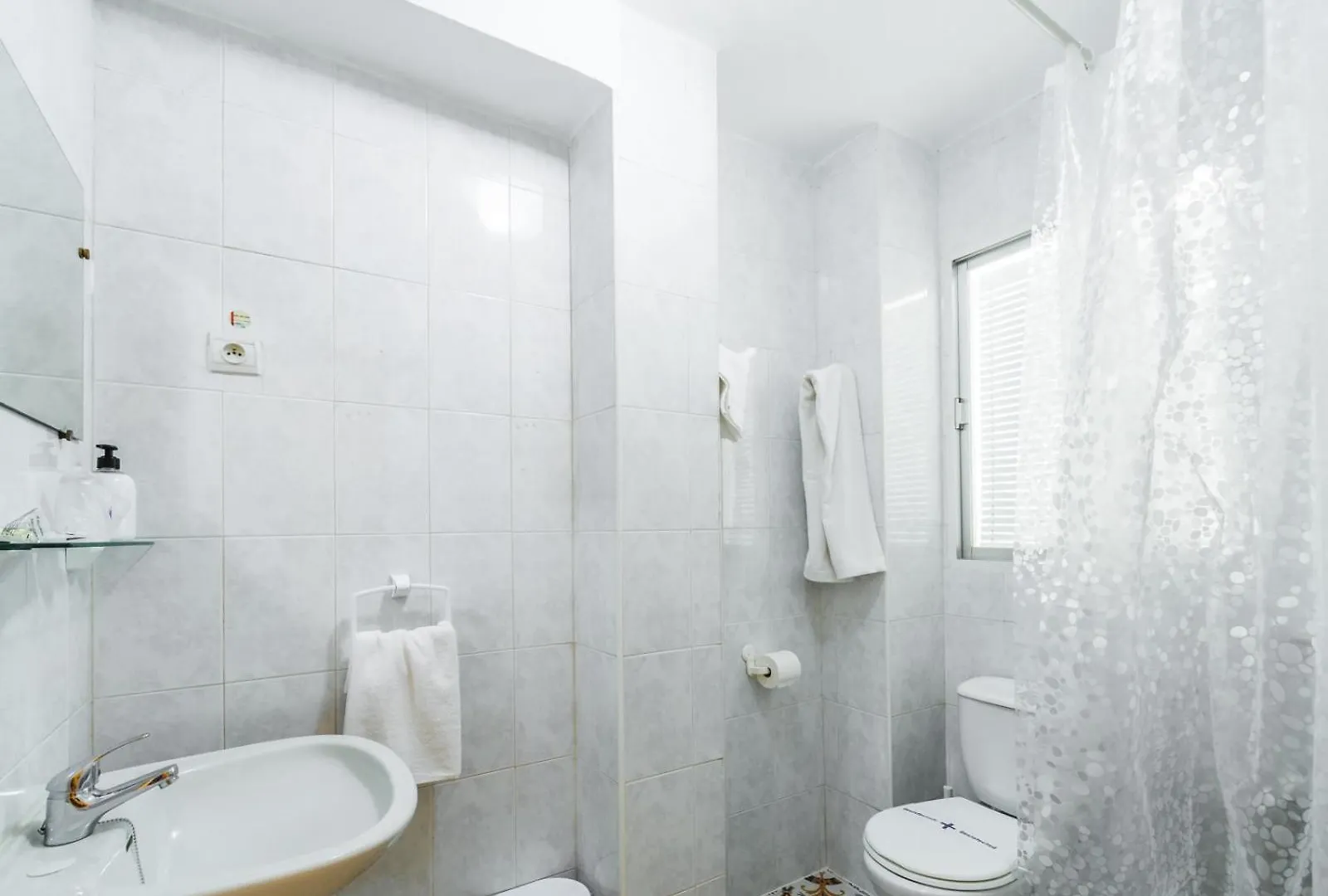 Hostal Altamar Almunecar 0*,  Spain